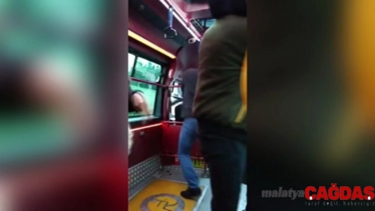 Minibüsçülerin beyzbol sopalı yolcu kapma kavgası