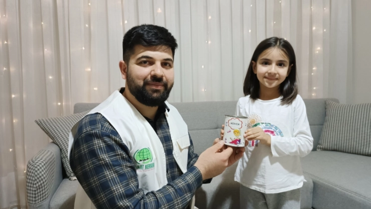 Minik Meryem'den Gazze'ye anlamlı bağış