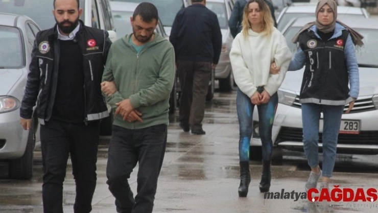 Moldovalı uyuşturucu kuryesi Adana'da yakalandı
