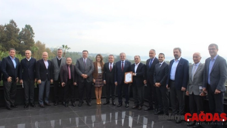 Moskova'daki Türkiye Festivali'ne Golden World Awards'ta ödül