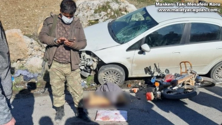 Motosiklet ile otomobil çarpıştı: 1 yaralı