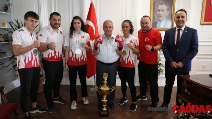 Muaythai turnuvasında İlkadımlı sporculardan büyük başarı