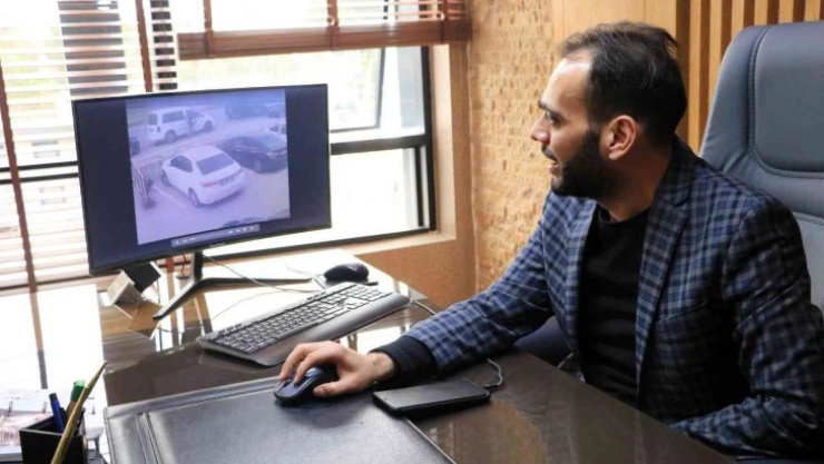 Muhasebecinin bankadan çekip araca koyduğu 820 bin lira böyle çalındı