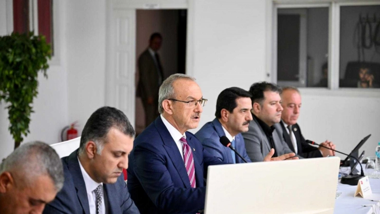 Muhtarlarla Buluşan Vali Yavuz: 'Ortak Aklı Esas Alıyoruz'