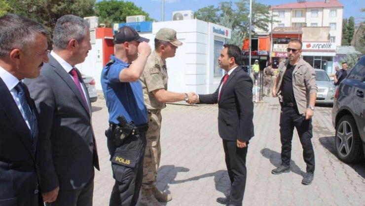 Muradiye'nin yeni kaymakamı göreve başladı