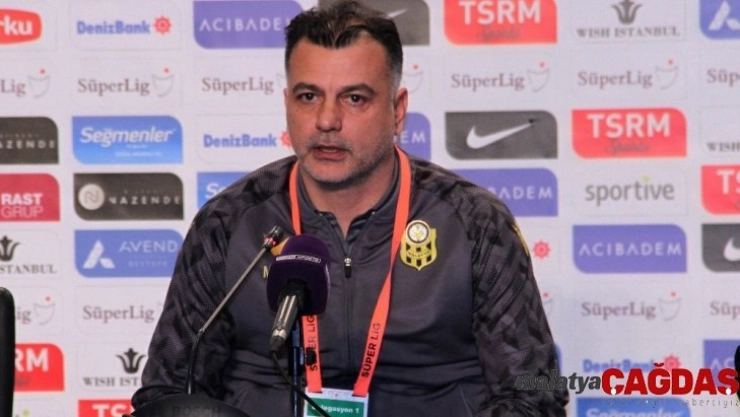 Murat Şahin: '2-1'lik mağlubiyetten maçı çevirip uzatmalarda gol yemek bizi üzdü'