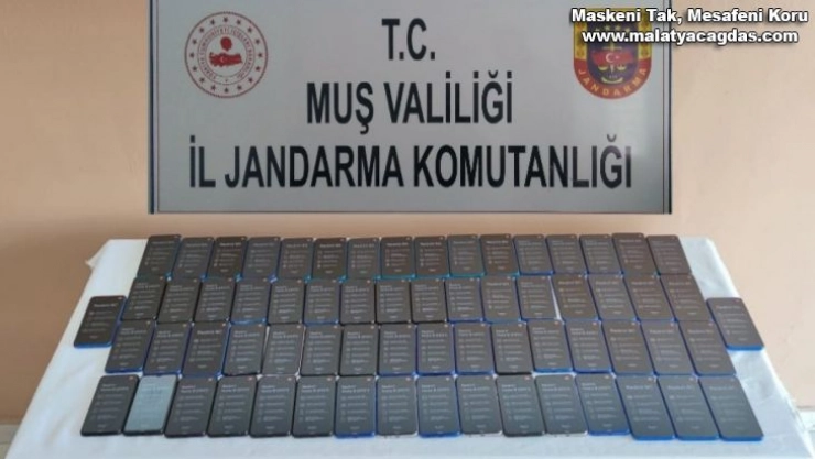 Muş'ta gümrük kaçağı cep telefonları ele geçirildi
