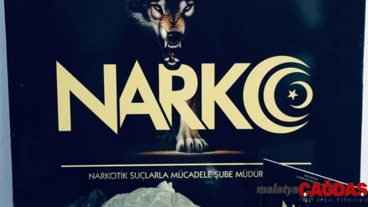 Narkotik köpeği Miro toprağa gömülü uyuşturucu buldu