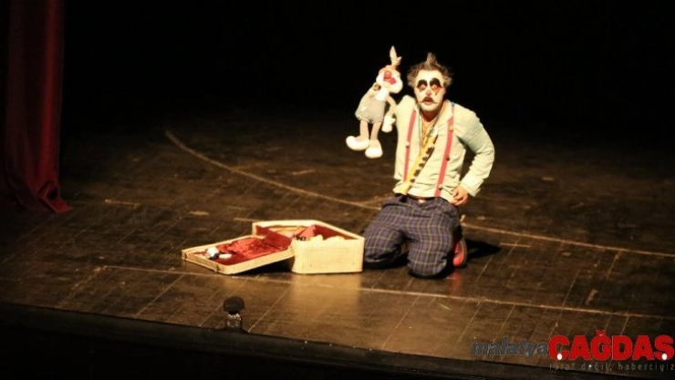 Nazım Hikmet 'Taranta Babu' ile anıldı