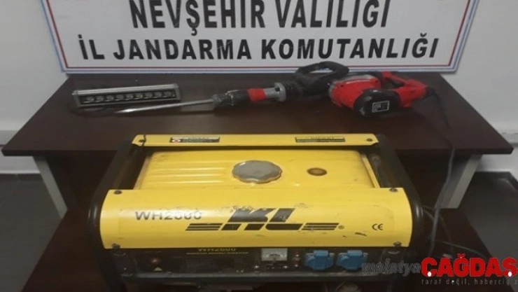 Nevşehir'de kaçak kazı yapan 2 kişi yakalandı
