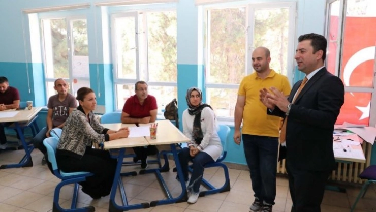 Öğretmen eğitimleri devam ediyor