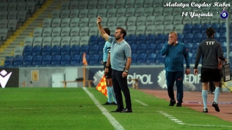 Okan Buruk adını tarihe yazdırdı