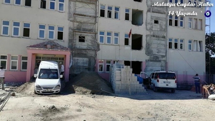 Okullarda güçlendirme çalışmaları yapılıyor