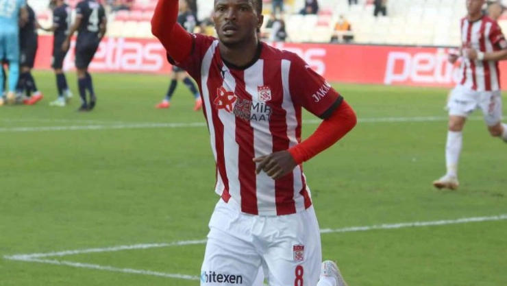 Olarenwaju Kayode, gol sayısını 2'ye yükseltti