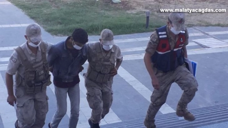 Olay yerine dönüp delilleri yok etmeye çalışınca yakalandı