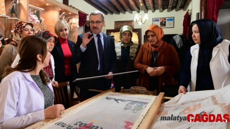 Olgunlaşma Enstitüsünden 100. yıla özel tasarım