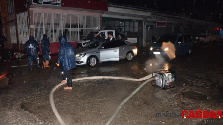 Ordu'da sağanak yağış hayatı olumsuz etkiledi