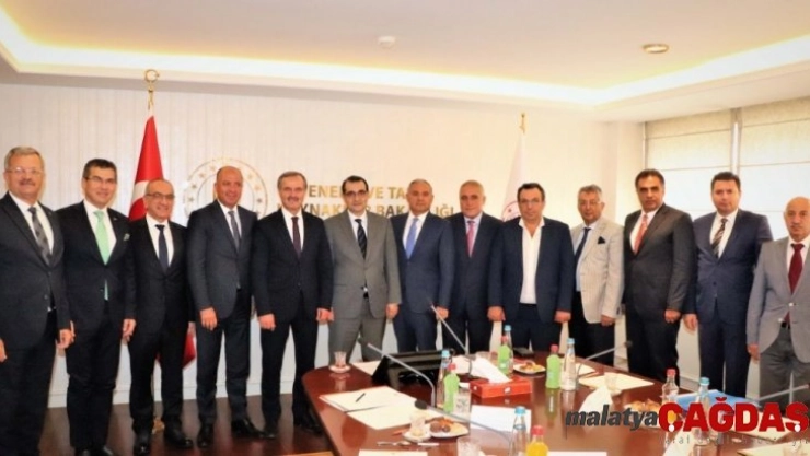 OSBÜK, OSB'lerin enerji taleplerini Bakan Dönmez ve EPDK'ya iletti