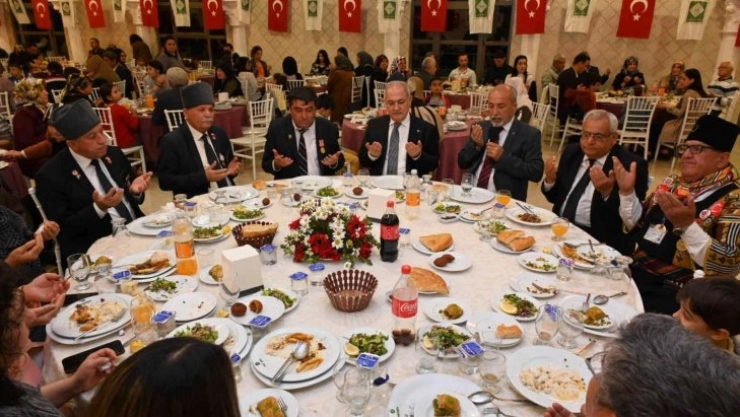 Osmaniye'de şehit aileleri ve gazilere onur yemeği