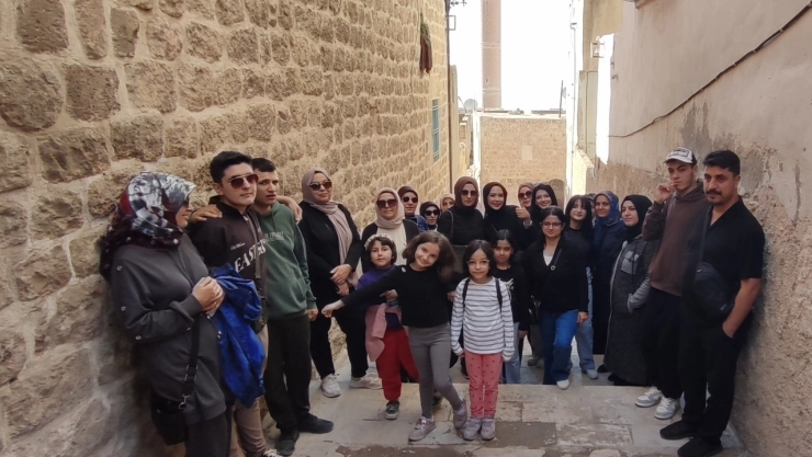 Otizmli aileler Diyarbakır ve Mardin'i gezdi