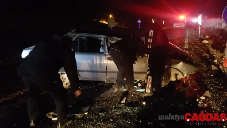 Otomobil devrildi: 1 ölü, 4 yaralı