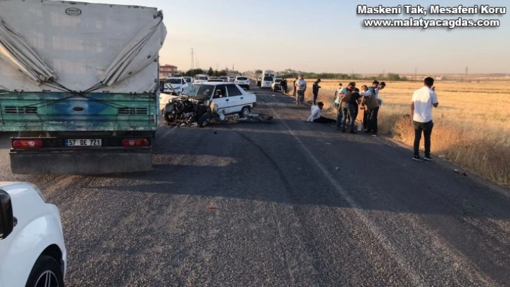 Otomobil ile minibüs çarpıştı: 4 yaralı