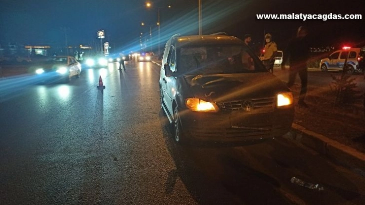 Otomobilin çarptığı 15 yaşındaki genç ağır yaralandı