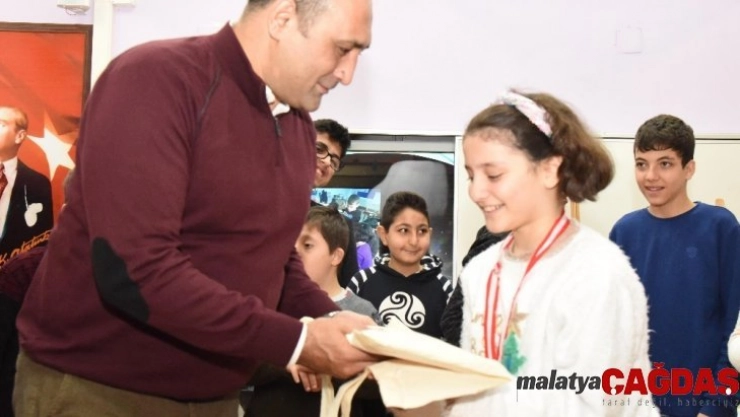 Özel çocuklardan 'trunçgiller' temalı özel resimler