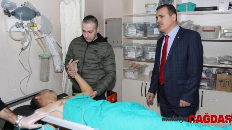 Özel Harekat polislerini taşıyan minibüs şarampole yuvarlandı: 3 yaralı