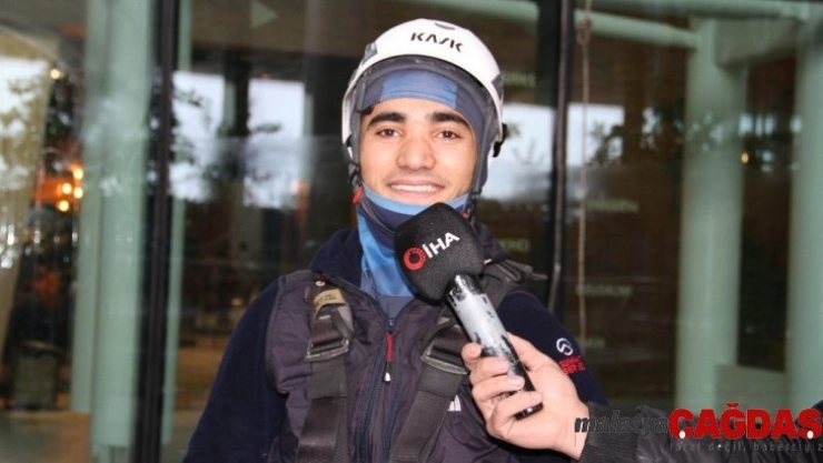 (Özel) İstanbul Havalimanı'nın devasa terminal camları dağcılara emanet