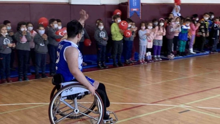 Özel vakıf okullarından anlamlı etkinlik