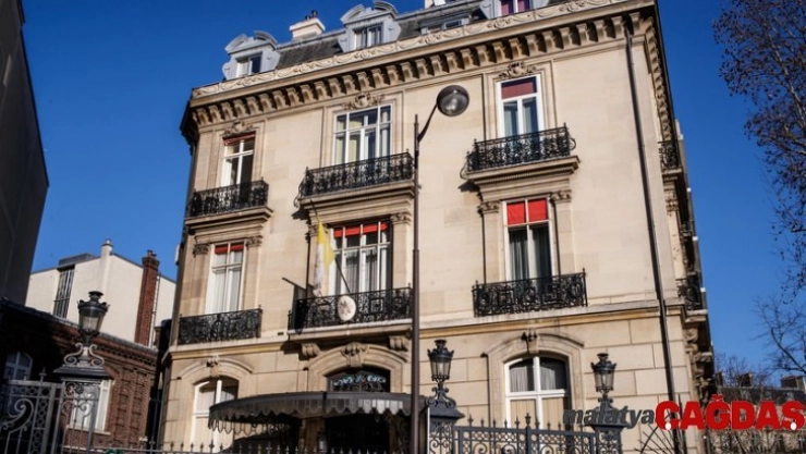 Papa, tacizle suçlanan başpiskoposun istifasını kabul etti