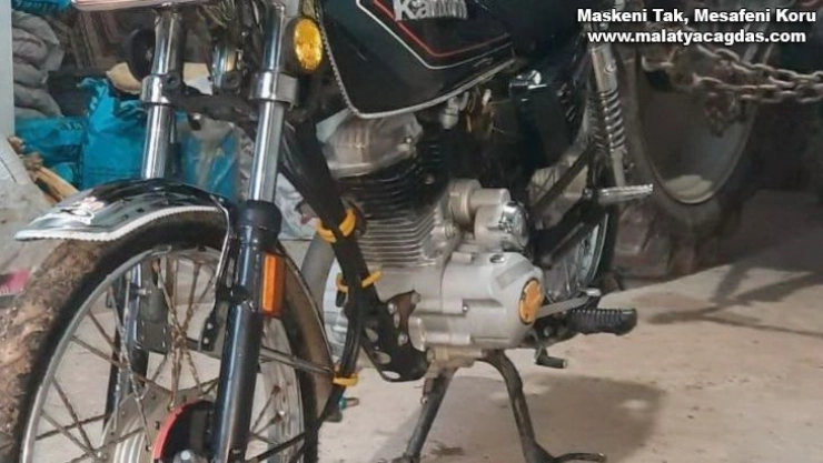 Park halindeki motosiklet çalındı