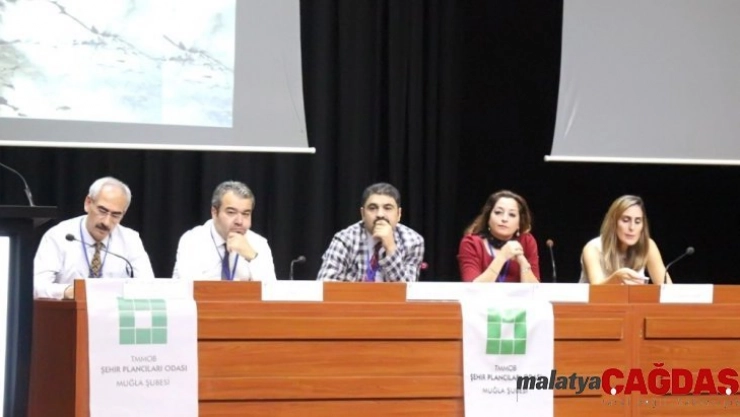 PAÜ'de 'Afet Yönetimi ve Kent Planlama' paneli gerçekleştirildi