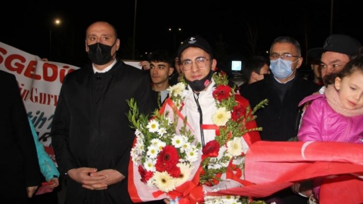 Pekin'de Erzurumlu sporcuların başarısı gururlandırdı