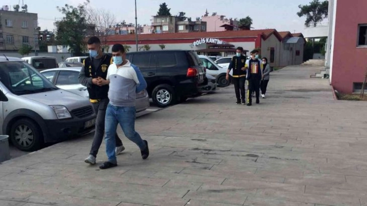 Polisin dikkati 500 bin liralık altını kurtardı