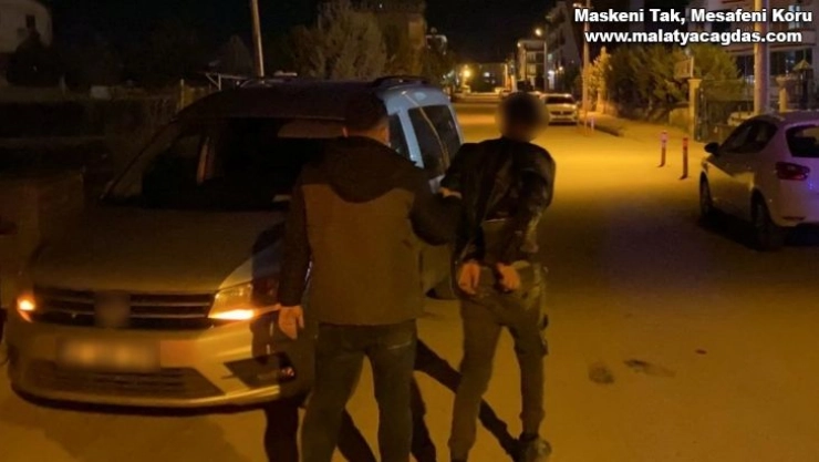 Polisten kaçan araçtan uyuşturucu çıktı