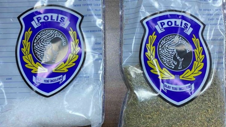 Polisten kaçan araçtan uyuşturucu çıktı