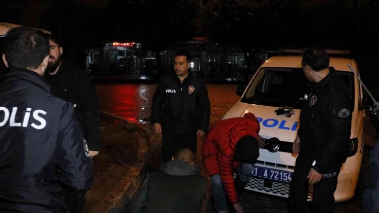 Polisten kaçıp yakalanınca, 'Biz polislerimizi seviyoruz' dedi