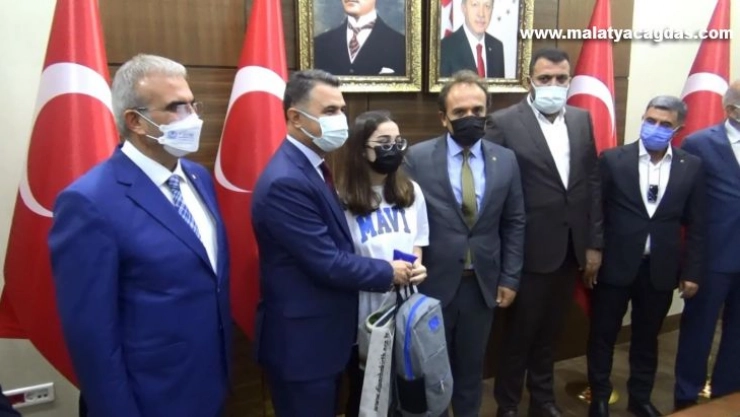 Radikal Eğitim Kurumları öğrencisi Erhaman'ın YKS başarısı