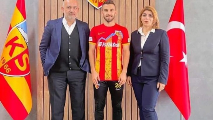 Ramazan Civelek'in sözleşmesi 2 yıl uzatıldı