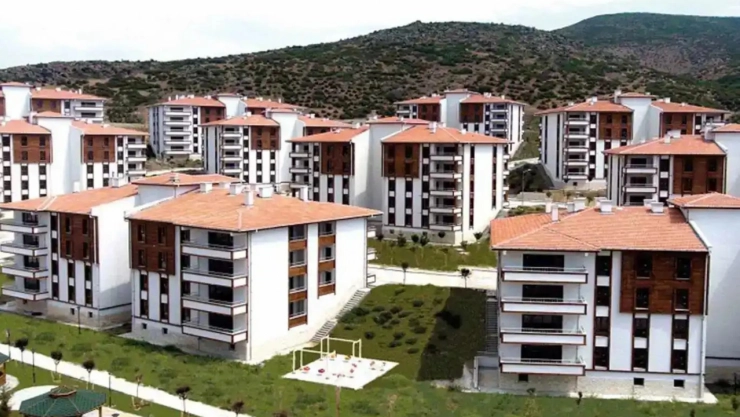 Reel Konut Fiyatları Temmuz'da Küçük Ölçüde Geriledi