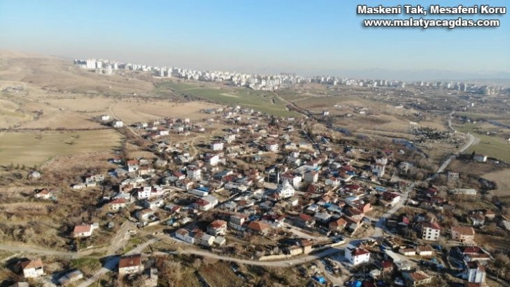 Mahalle olmanın mutluluğu yaşıyor