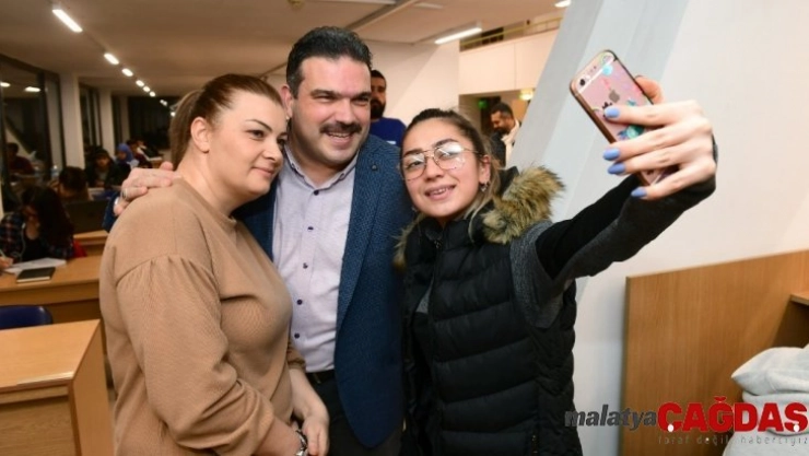 Rektör Çomaklı'dan öğrencilere sürpriz