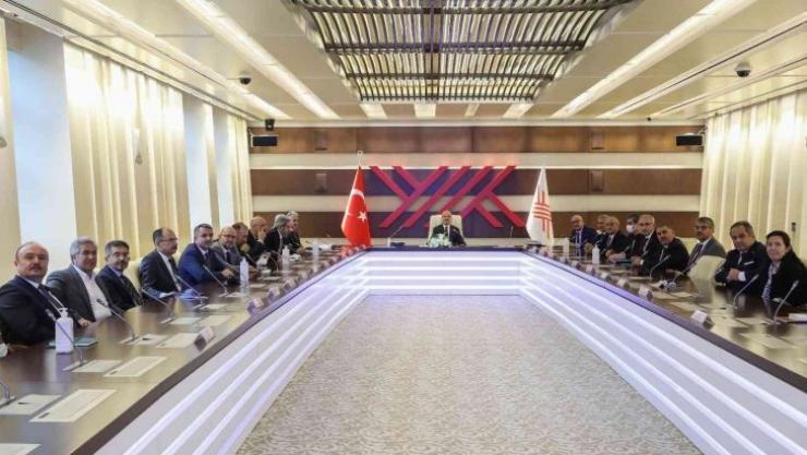 Rektör Çomaklı ÜAK yönetim kurulu toplantısına katıldı