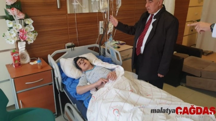 Rektör Turgut hastaları ziyaret etti