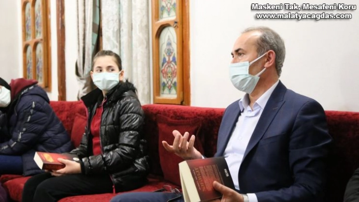 Rektör Yıldız, Mehmet Akif Ersoy'u anlattı