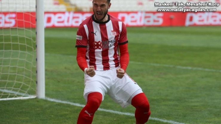 Robin Yalçın, Sivasspor'da siftah yaptı