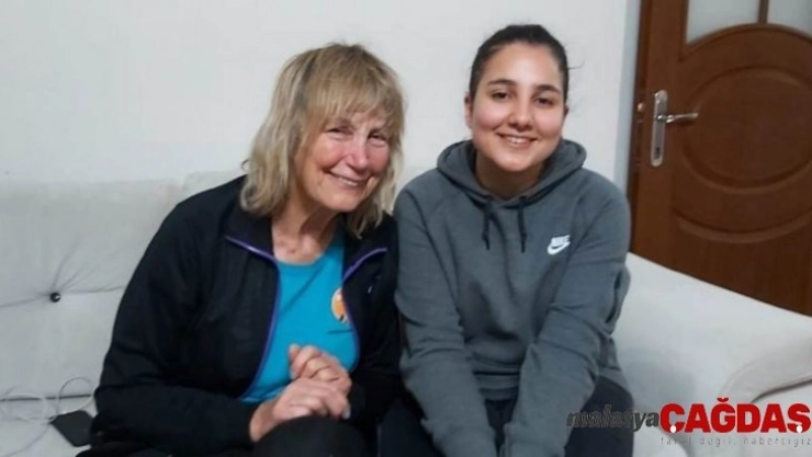 Rosie Pop, Nepal yürüyüşünde Gemlik'te konakladı