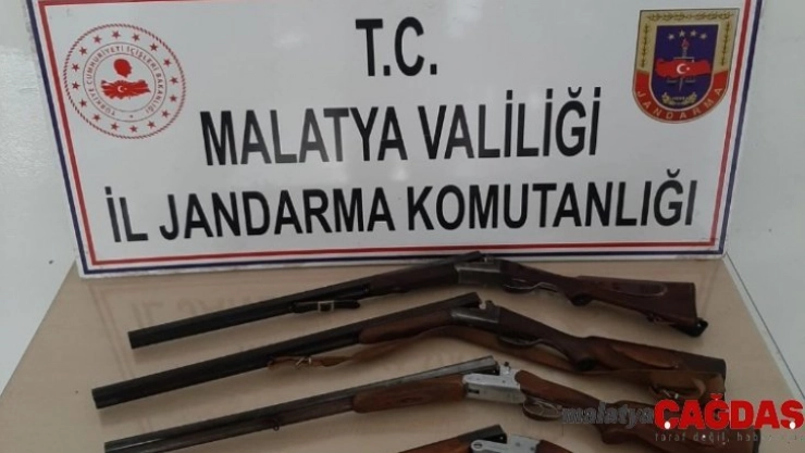 Ruhsatsız 4 Av Tüfeği ele geçirildi